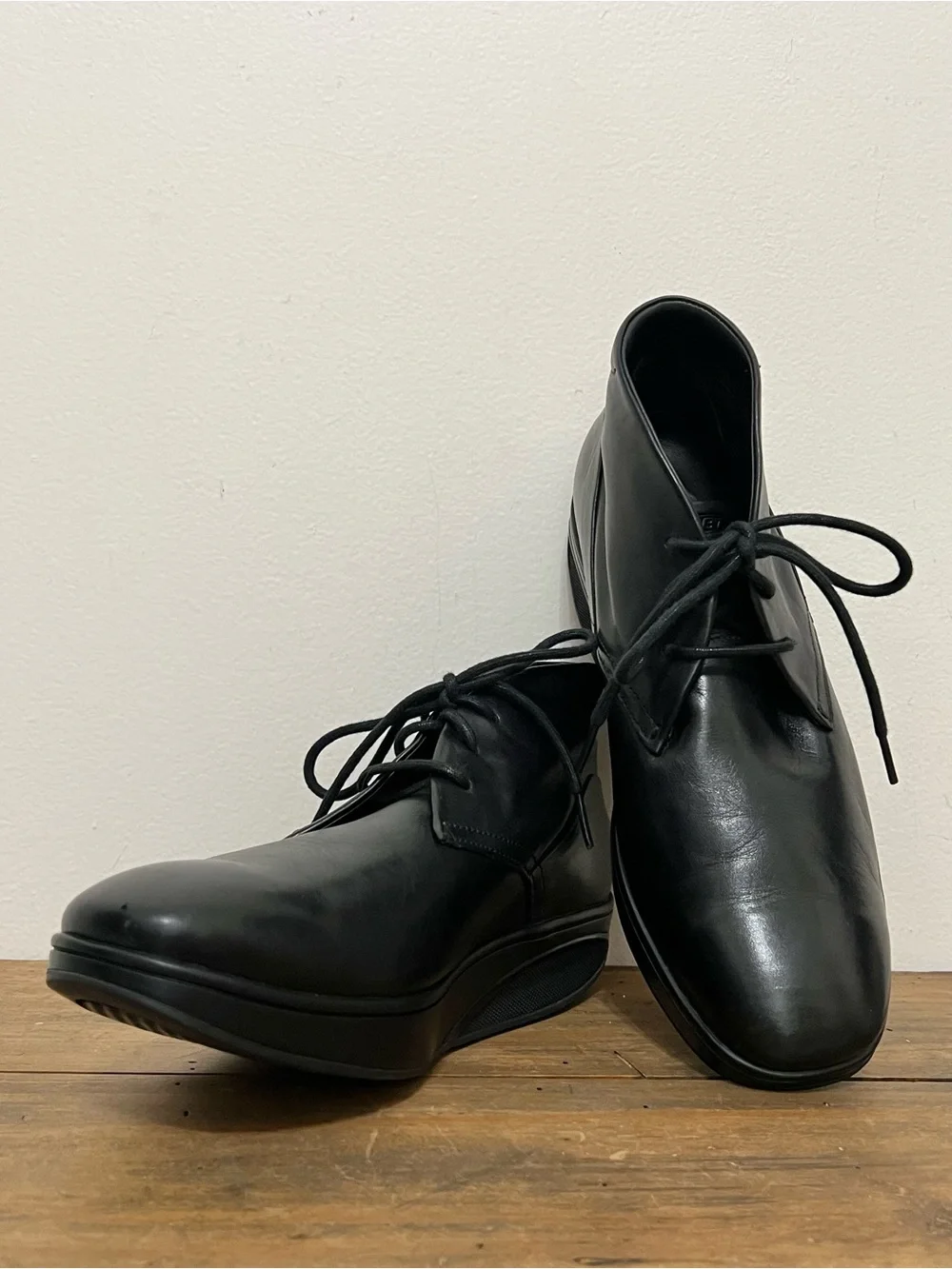 MBT Men’s Black Leather Boot Physiological Footwear Therapeutic Wellness Walking